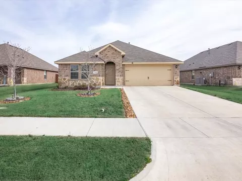 516 Unbridled Rd, Waxahachie, TX 75165