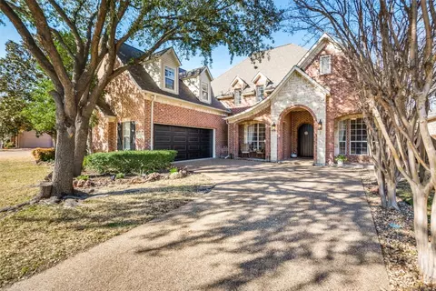 1105 Winding Brook Dr, Garland, TX 75044