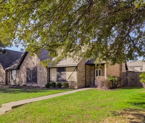 3914 Saint Christopher Ln, Dallas, TX 75287
