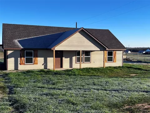 933 Erwin Rd, Poolville, TX 76487