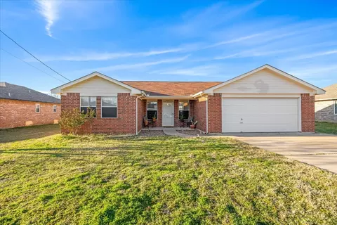 3938 Country Meadows Cir, Granbury, TX 76049