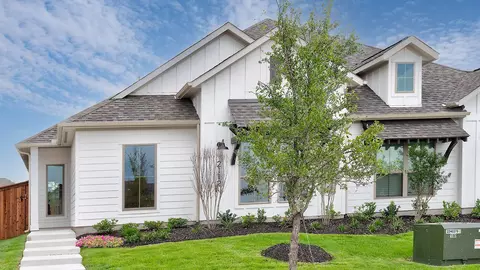 2112 Eastleigh Ln, Fort Worth, TX 76008