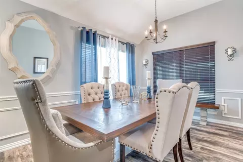 606 Reeves Ln, Kennedale, TX 76060
