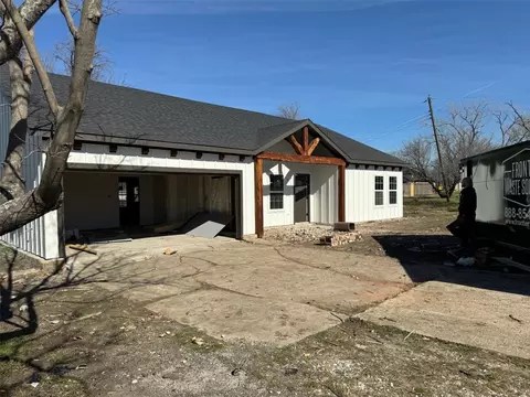 502 W 3rd St, Venus, TX 76084 photo 3
