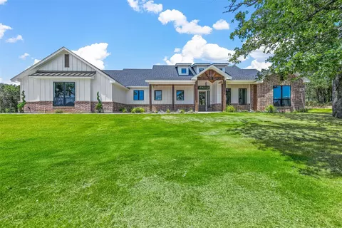 4008 Conejo Ct, Poolville, TX 76487