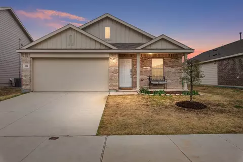 329 Falling Star Dr, Haslet, TX 76052