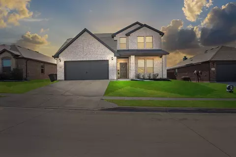 525 Paloma St, Weatherford, TX 76087