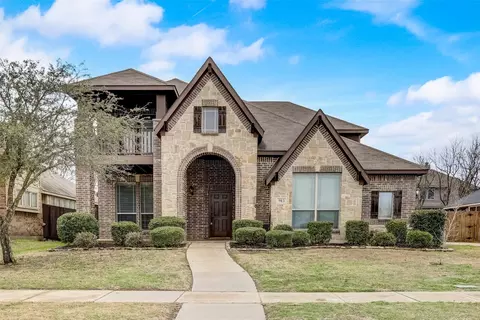 913 Willow Crest Dr, Midlothian, TX 76065