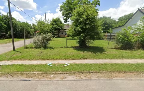 1703 Jones St, Greenville, TX 75401
