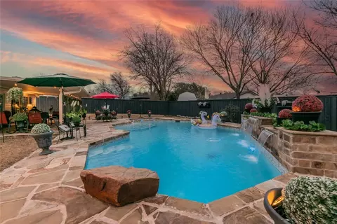 9729 Leland Ln, Benbrook, TX 76126