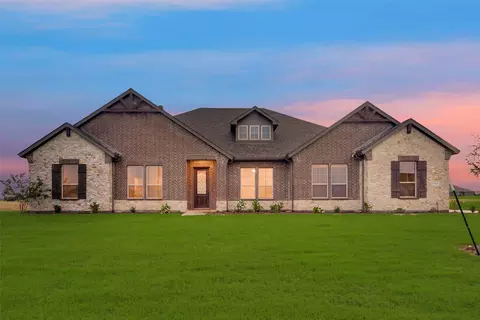 181 Big Bend Trl, Valley View, TX 76272
