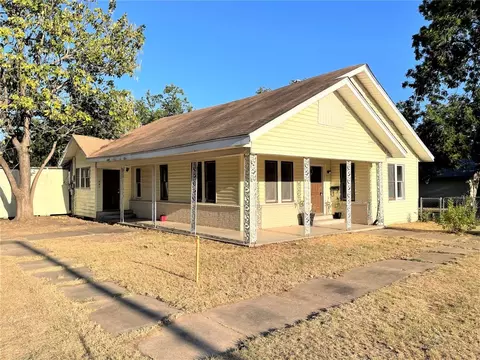 701 S 10th Ave, Teague, TX 75860