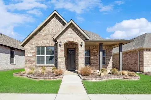 612 Lamp Post Ln, Argyle, TX 76226