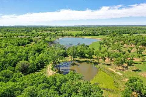 241 Plaster Ln, Jacksboro, TX 76458