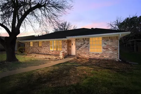 1717 Esquire Pl, Grand Prairie, TX 75050