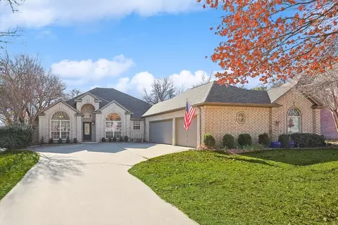 1464 Spinnaker Ln, Azle, TX 76020