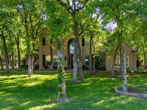 7116 Lakes End Ct, Mansfield, TX 76063