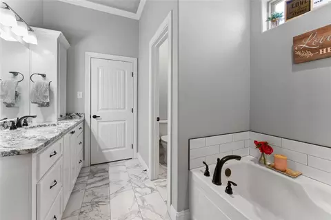 Bath - 3342 Double Eagle Ln, Abilene, TX 79606 photo 4 of 5