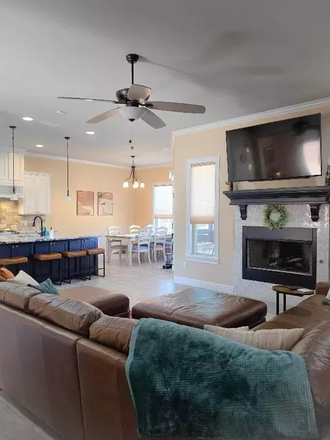 Living - 3342 Double Eagle Ln, Abilene, TX 79606 photo 3 of 4