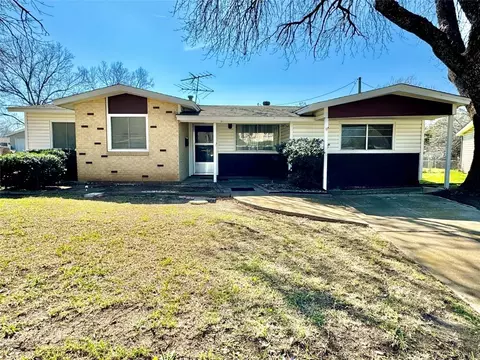 1418 Randolph St, Arlington, TX 76010
