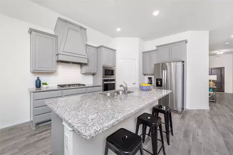 Kitchen - 4017 Ellinger Dr, Heath, TX 75126 photo 4 of 4