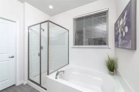 Bath - 4017 Ellinger Dr, Heath, TX 75126 photo 3 of 4