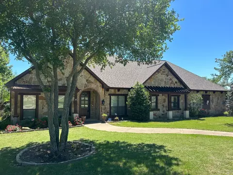 2915 Andrew Dr, Farmersville, TX 75442