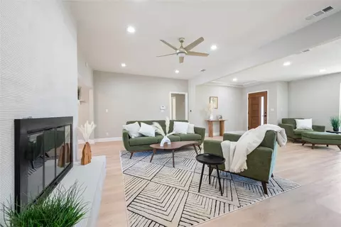 1617 Northland St, Carrollton, TX 75006