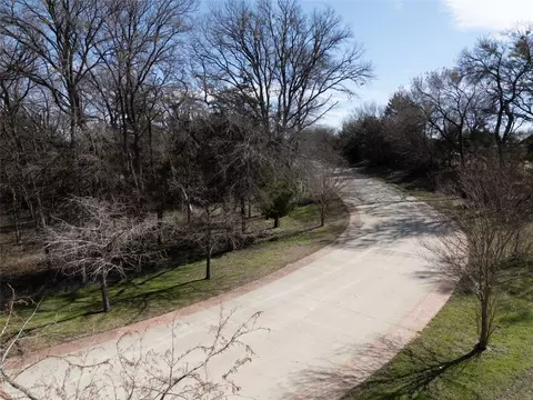 3841 Waters Edge Dr, Midlothian, TX 76065