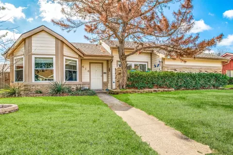 414 Feathercrest Ln, Mesquite, TX 75150