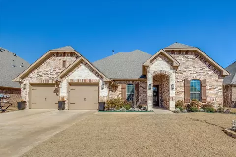 722 La Paloma Rd, Sanger, TX 76266