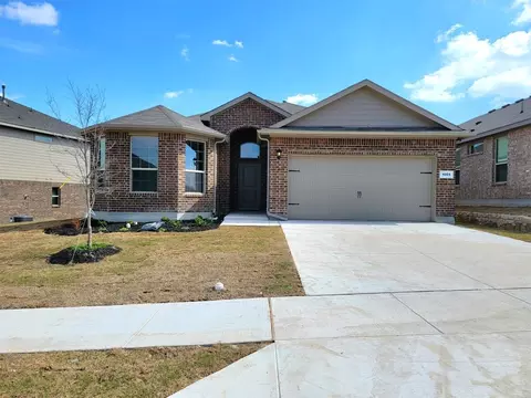 1005 De Wit Dr, Fort Worth, TX 76108