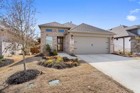 9104 Winding Creek Dr, Oak Point, TX 75068