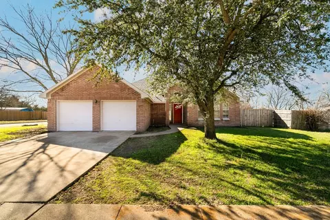 208 Craddock Dr, Glenn Heights, TX 75154