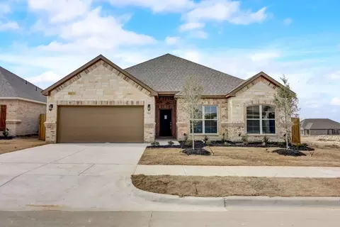 702 Lake Murray Ln, Cleburne, TX 76033