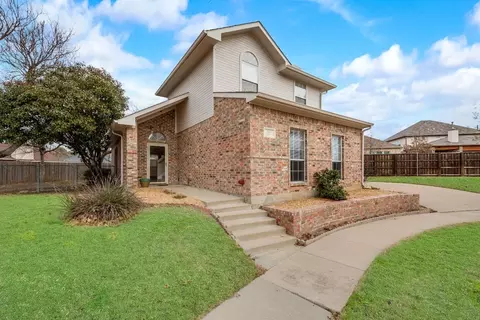 1103 Skyline Ct, Grapevine, TX 76051