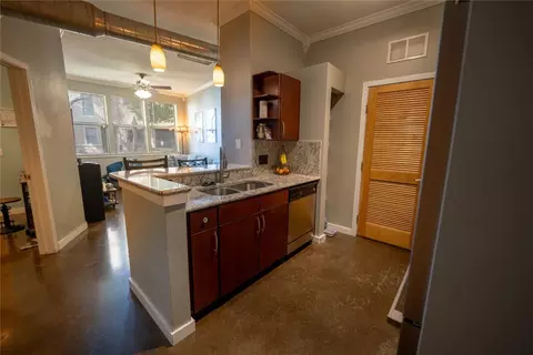 201 W Lancaster Ave #112, Fort Worth, TX 76102