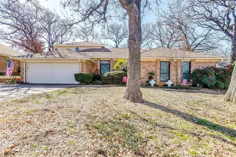 4302 Willow Bend Dr, Arlington, TX 76017