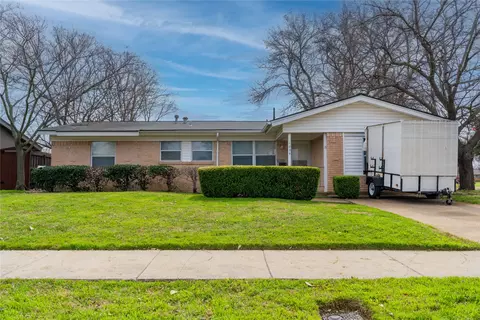 1824 Trent Dr, Arlington, TX 76010