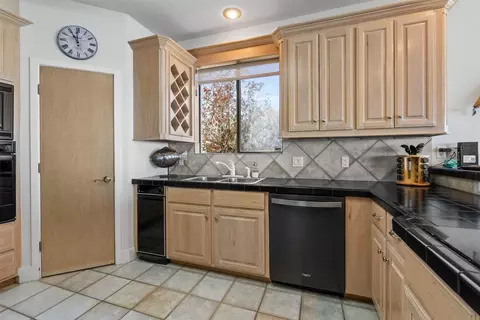 Kitchen - 2211 N Wind Dr, Tool, TX 75143 photo 3 of 5
