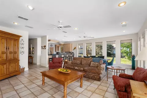 Living - 2211 N Wind Dr, Tool, TX 75143 photo 4 of 6