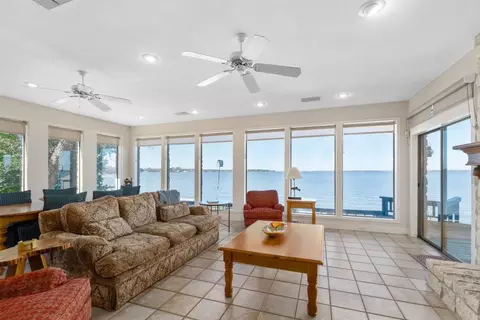 Living - 2211 N Wind Dr, Tool, TX 75143 photo 3 of 6