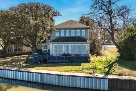 2211 N Wind Dr, Tool, TX 75143