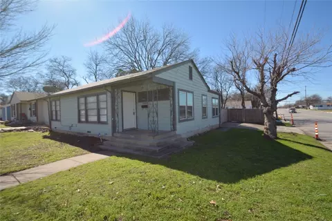 4300 Harwen Ter, Fort Worth, TX 76133