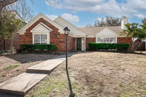 2102 Clearwater Trl, Carrollton, TX 75010
