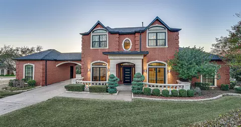2300 Versailles Ct, Heath, TX 75032