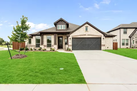 4825 Nomad Dr, Midlothian, TX 76065