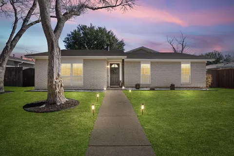 8506 Londonderry Ln, Dallas, TX 75228