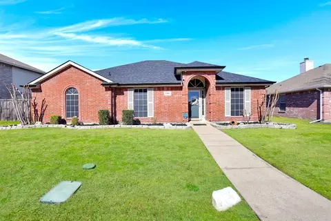 7301 Maplewood Dr, Rowlett, TX 75089