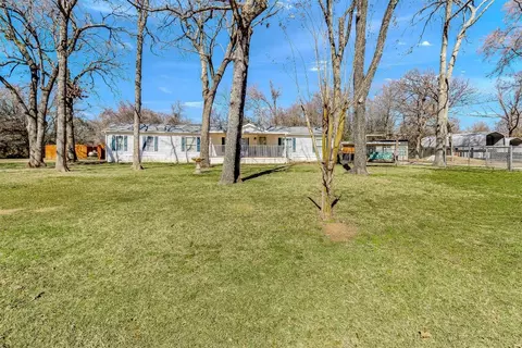 201 Saint Michaels Cir, Trinidad, TX 75163